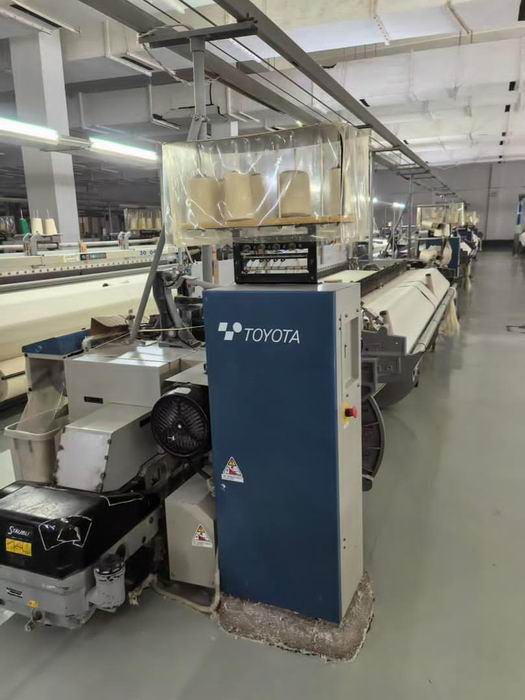 TOYOTA T710 AIRJET LOOMS