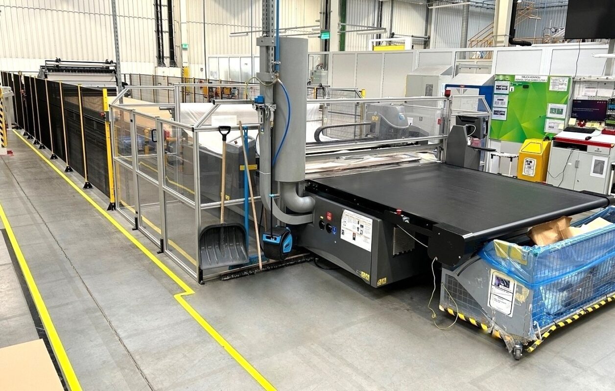 GERBER Cutter Z7 automatic cutting machine